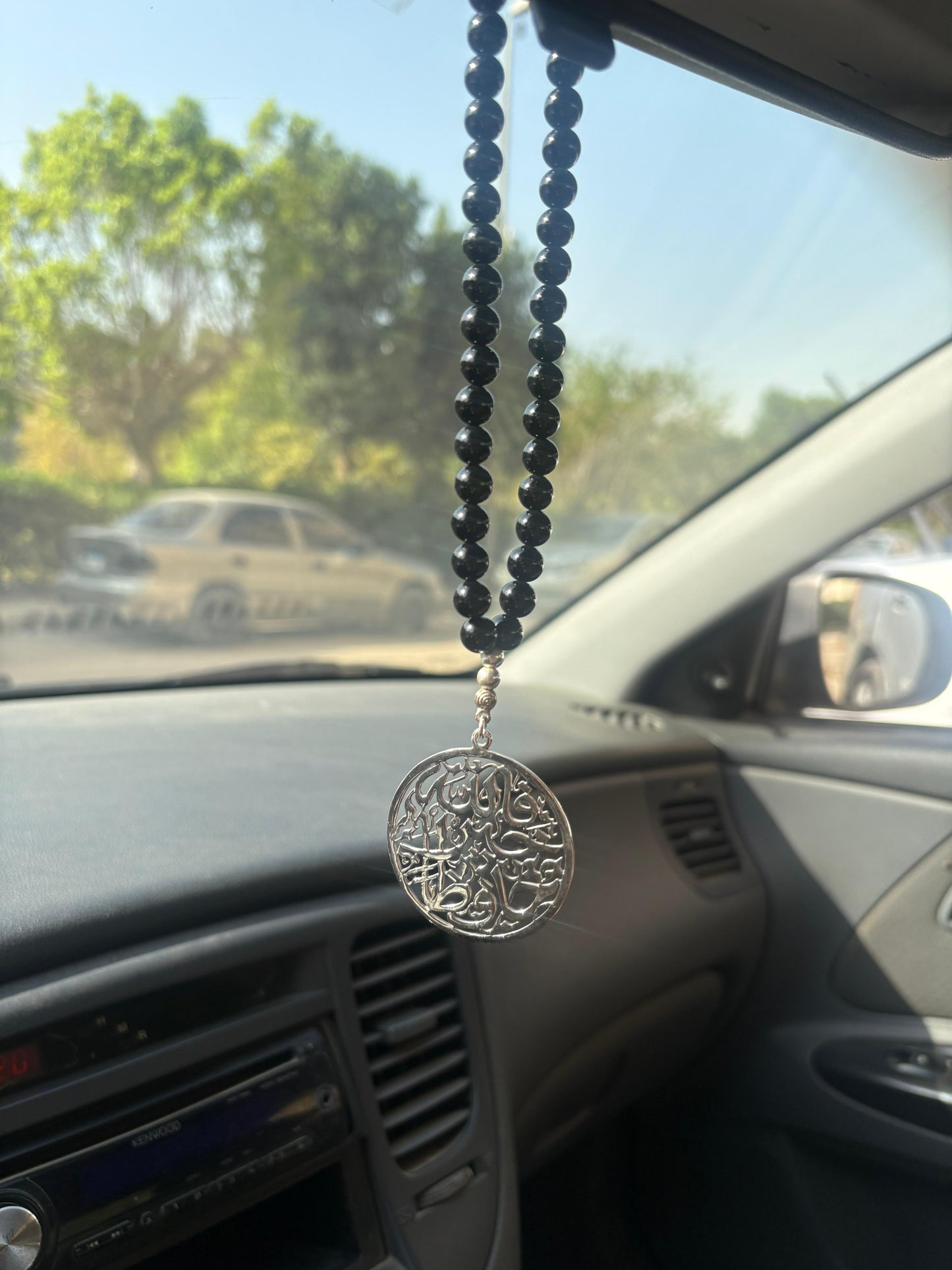 Onyx Car Chain