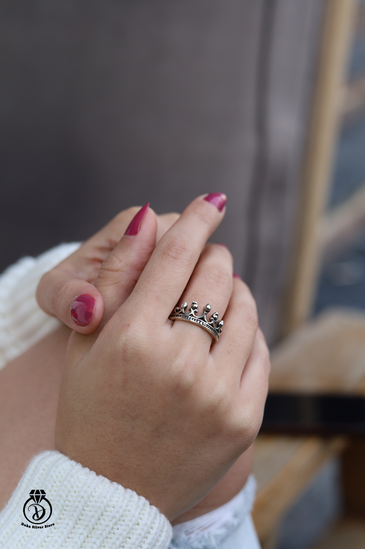 Queen Ring