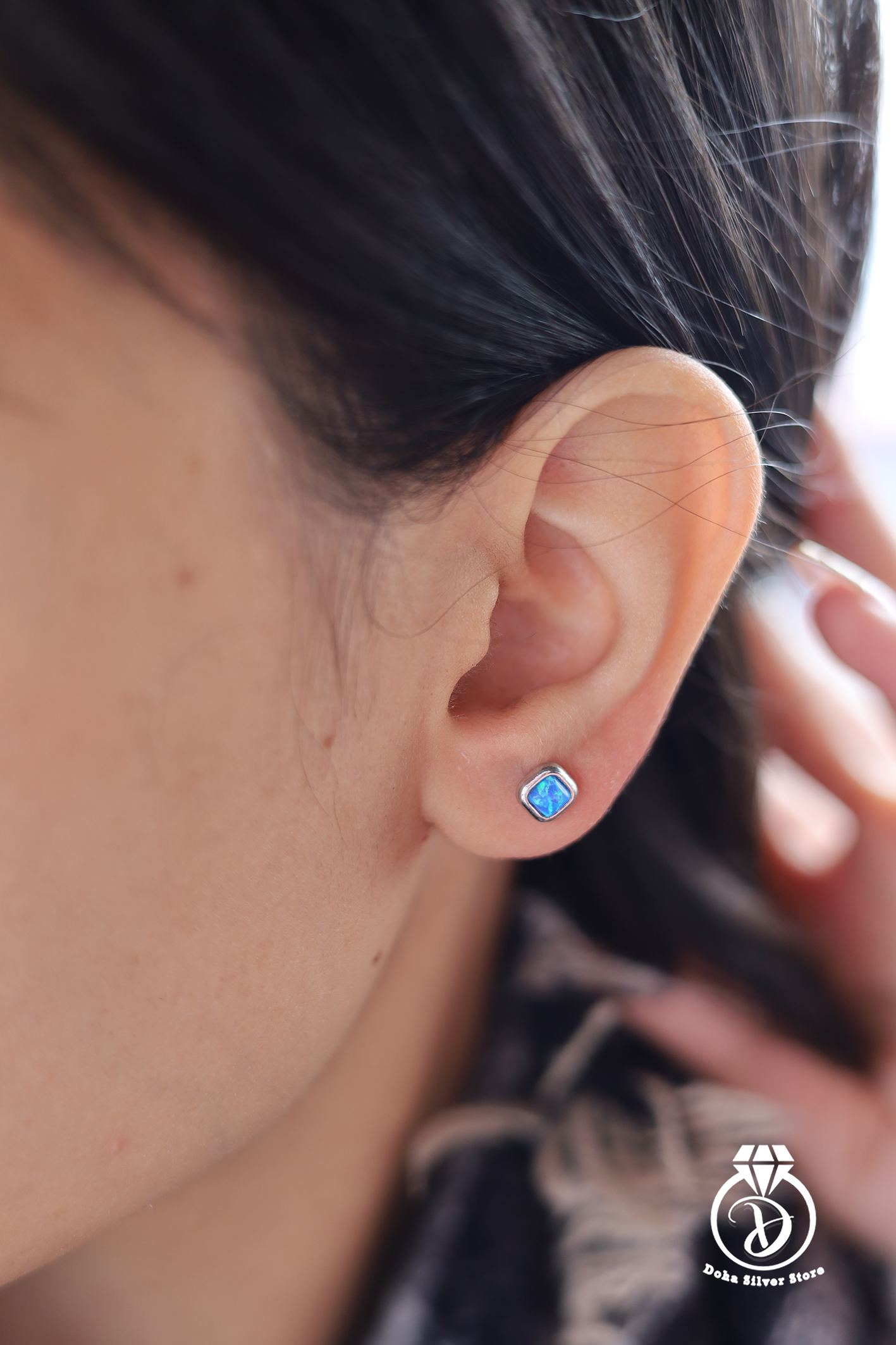 Opal stone earring