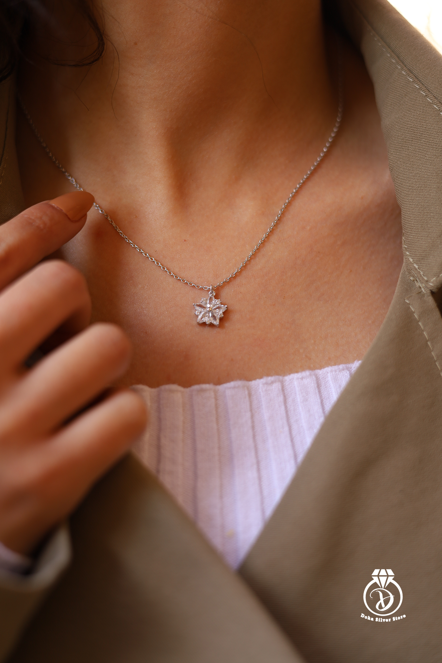 Flower White Zircone