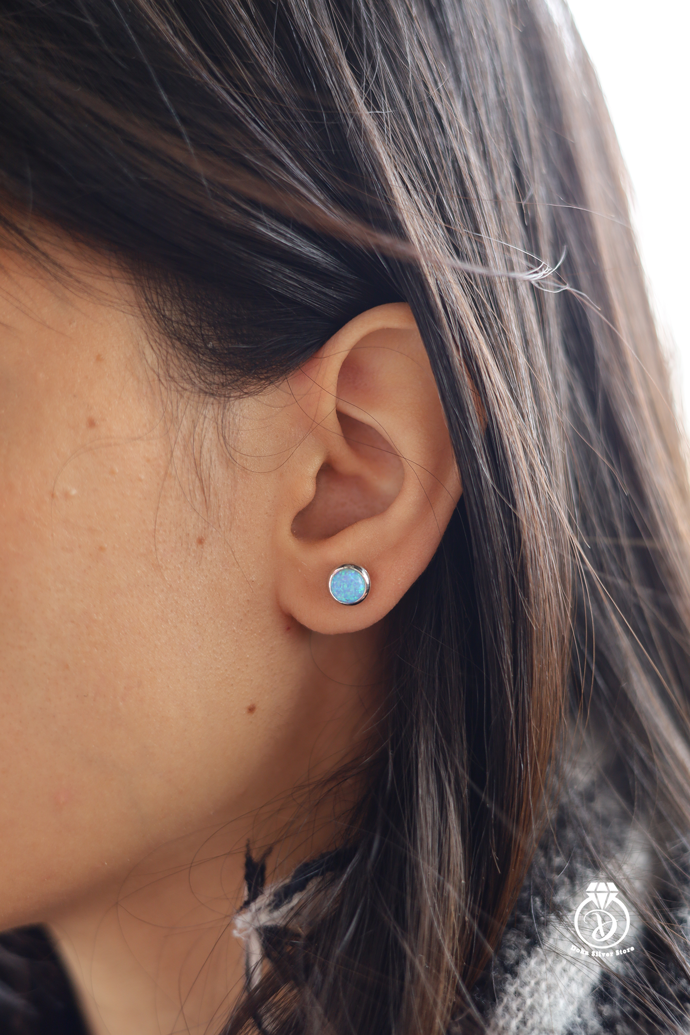Opal stone earring