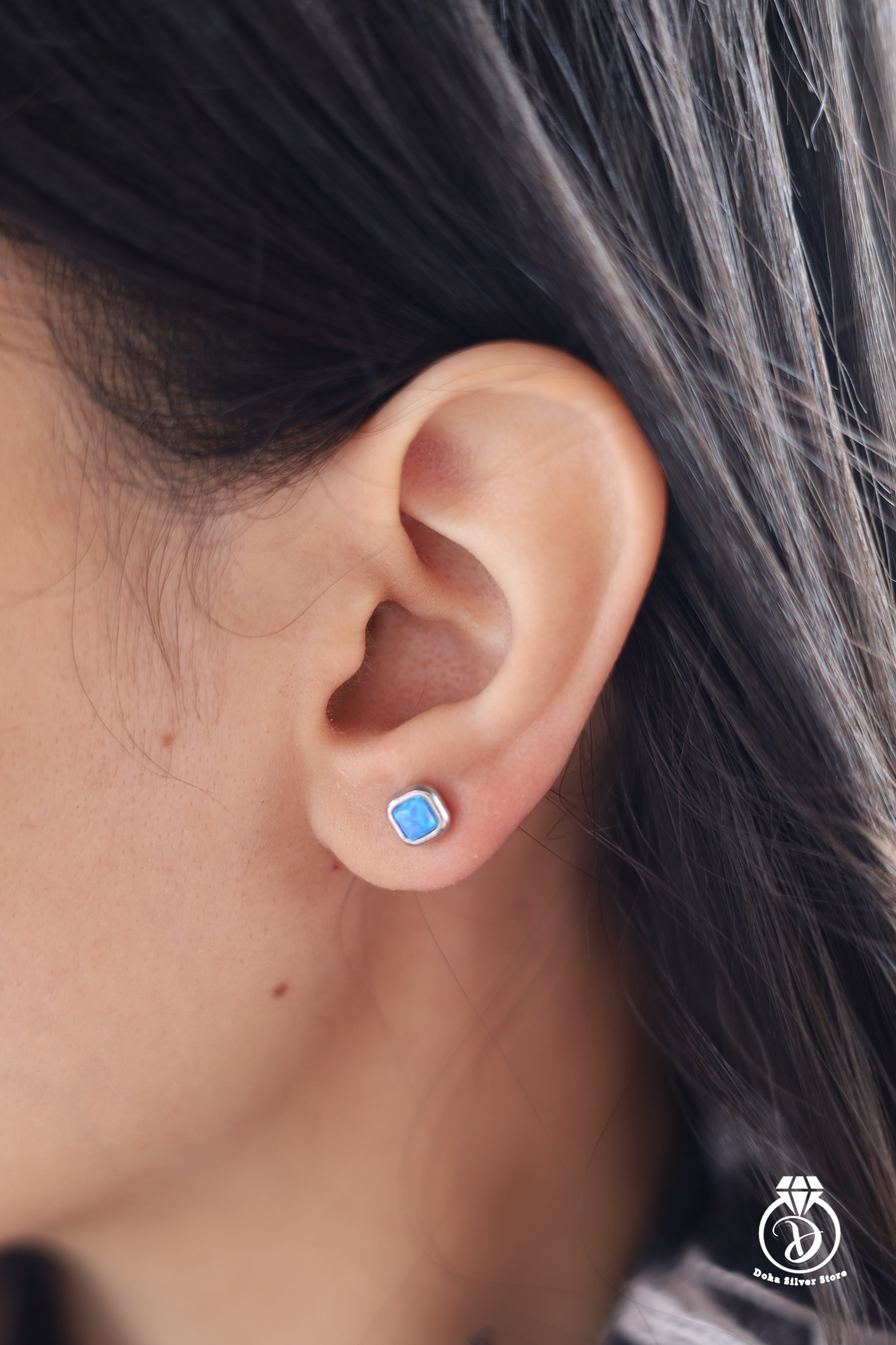 Opal stone earring