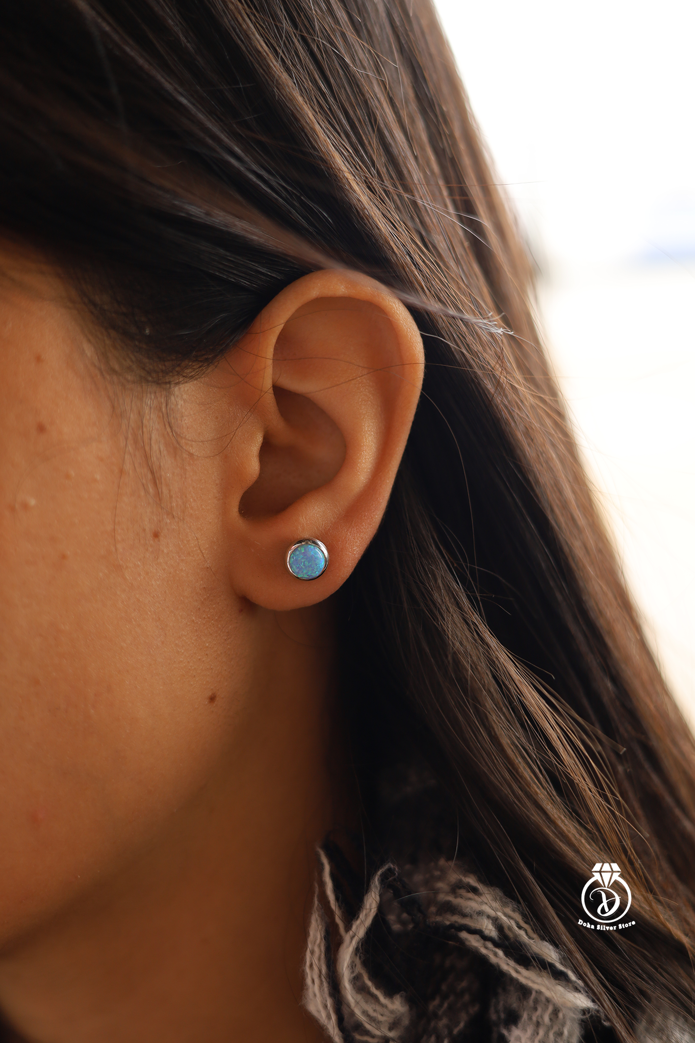Opal stone earring