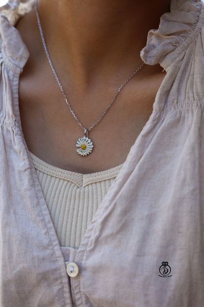 Daisy Flower Silver Necklace 🌼