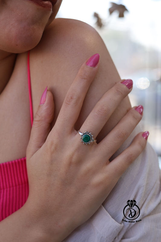 Emerald stone Ring