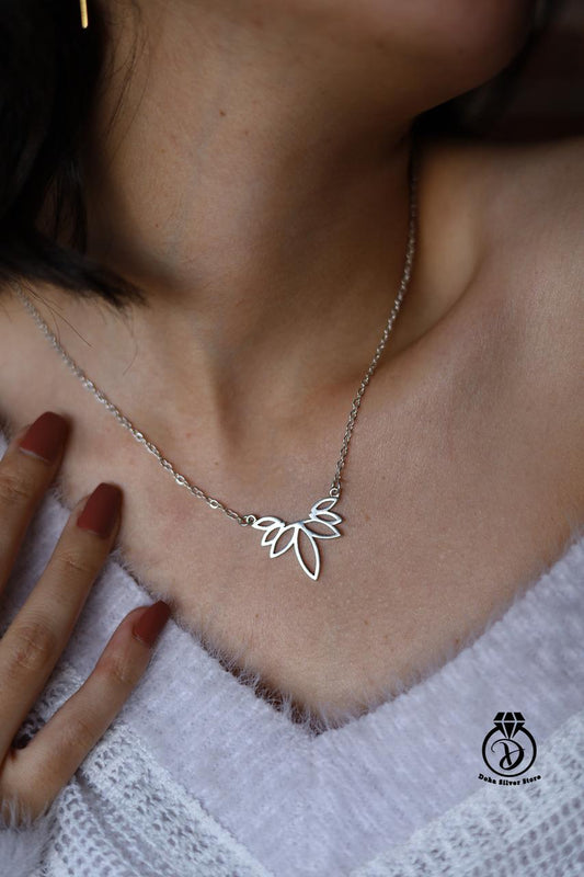 Silver Leaves Necklace