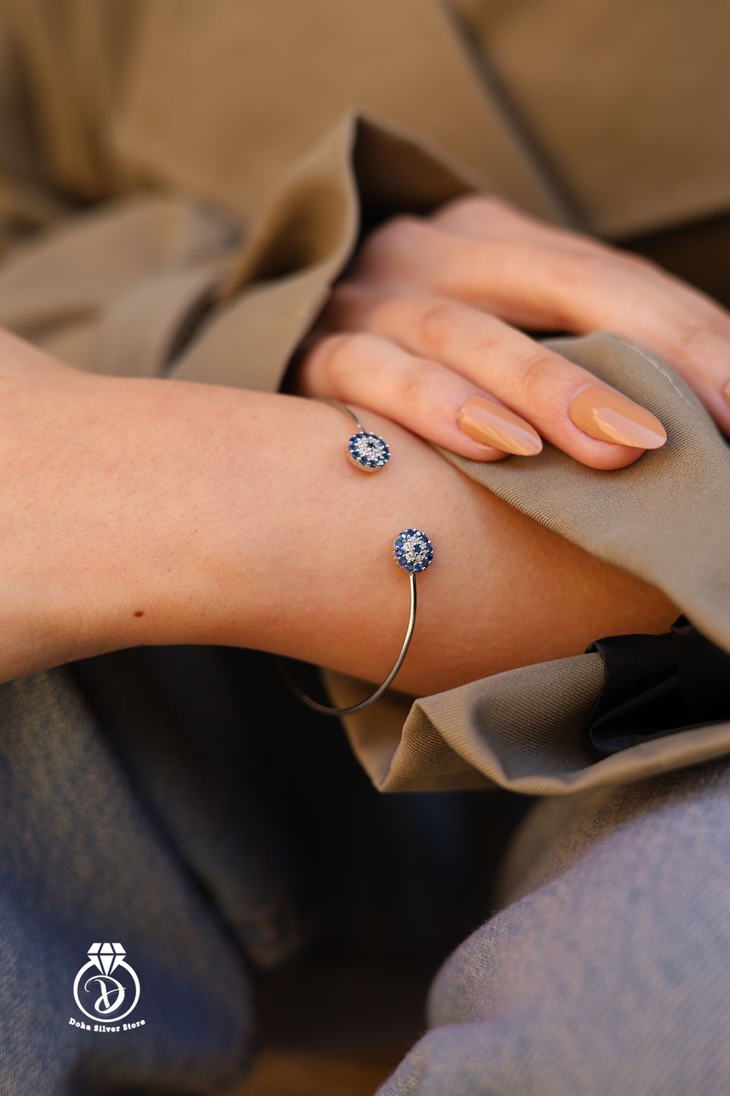 Eye Zircon Bangle